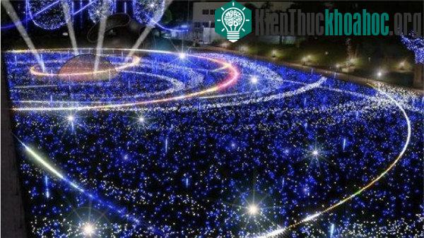 Giáng sinh là thời điểm Tokyo tỏa sáng rực rỡ.
