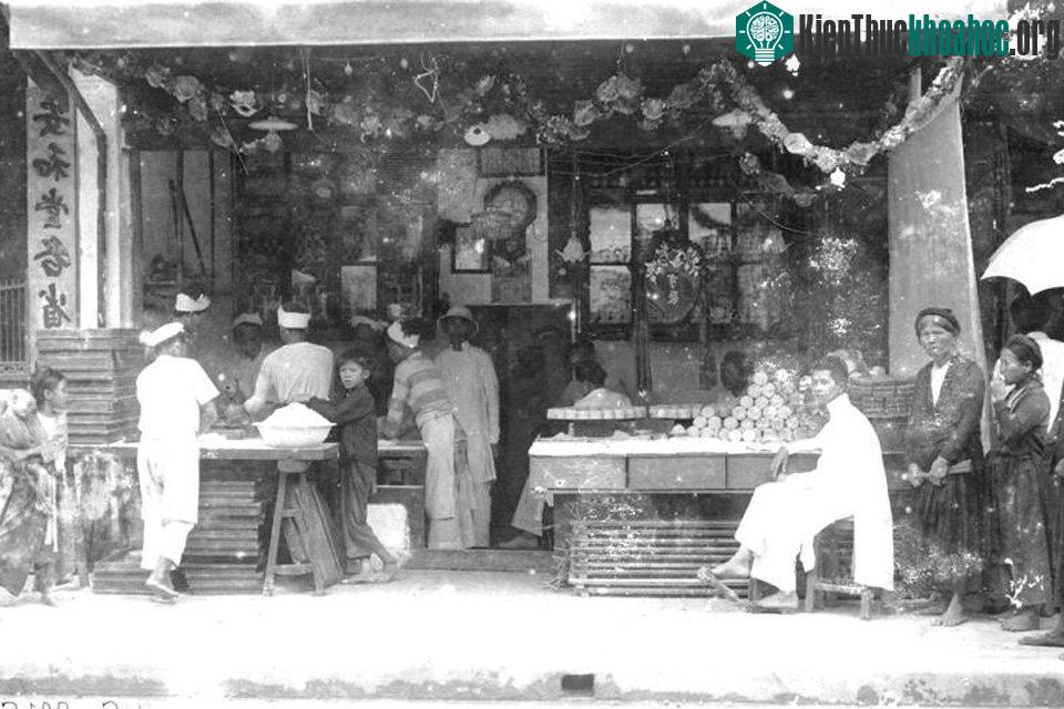 Một cửa hàng thực phẩm thời xưa, nay chỉ còn là dĩ vãng.