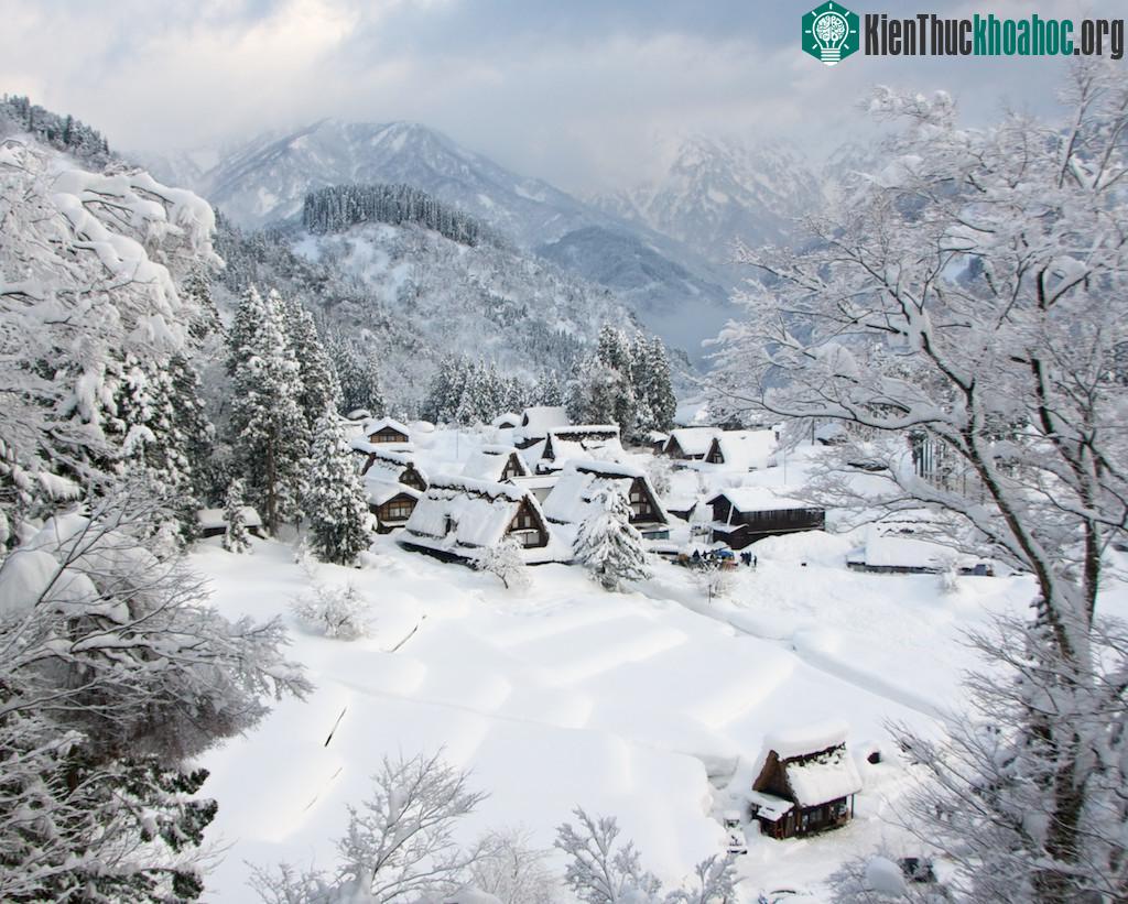 Làng Gokayama, Nhật Bản