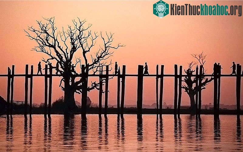 Cầu U Bein là cây cầu gỗ dài nhất thế giới..