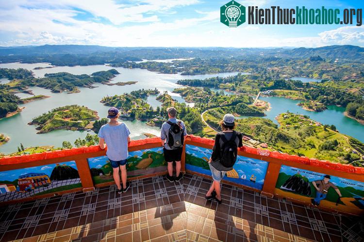 Kiến trúc tuyệt đẹp của thị trấn nhiều màu sắc nhất thế giới ảnh 8