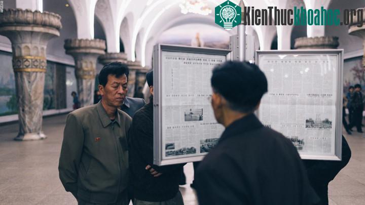 Loạt ảnh ga tàu điện ngầm sâu nhất thế giới ở Bình Nhưỡng ảnh 8