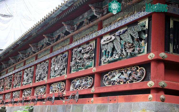 Hơn 4 triệu người thợ làm trong trong 1 năm rưỡi để hoàn thiện cụm đền thờ có kiến trúc vô cùng sắc sảo này.