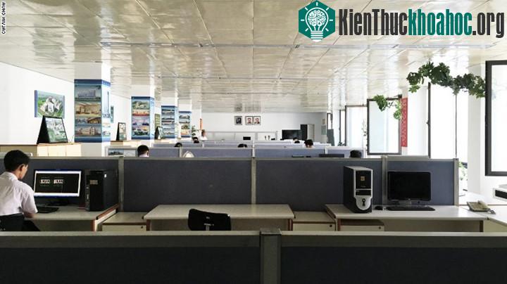 Bên trong học viện kiến trúc Peaktusan.