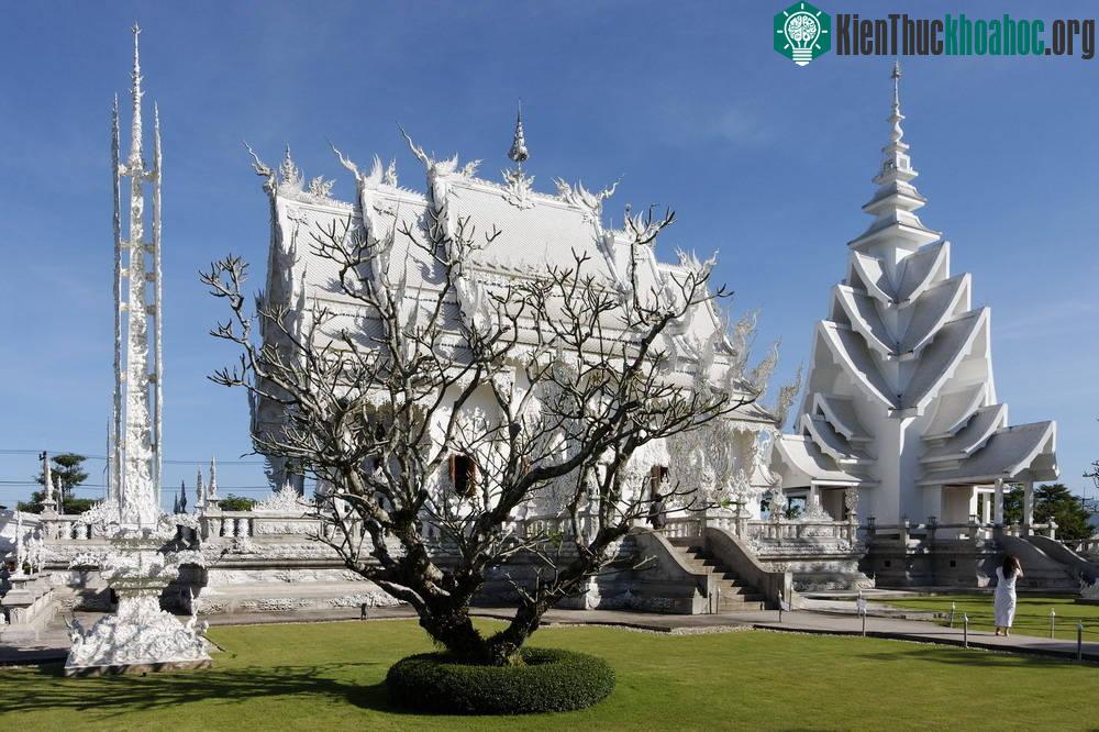 Theo kế hoạch, khi hoàn thành, toàn thể công trình sẽ gồm 9 tòa nhà bao gồm chính điện, chùa, bảo tàng, hội trường tu viện, nơi giảng dạy, gian hàng cùng các phòng tiện nghi được xây dựng trên tổng...