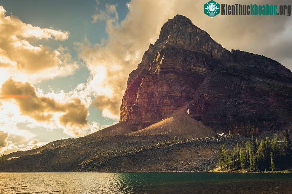 Khám phá thiên nhiên hùng vĩ của đất nước thanh bình Canada ảnh 9