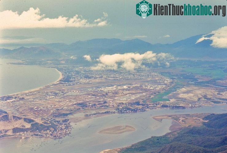 Nha Trang nhìn từ phía Nam.