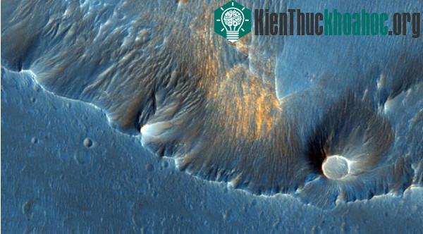 Đá Hematite ở khu vực Capri Chasma trên sao Hỏa - (Ảnh: NASA).