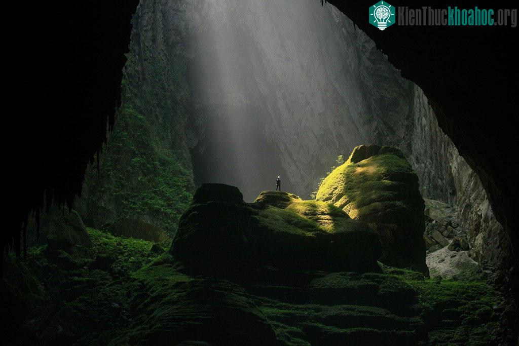 Ảnh hang Sơn Đoòng ở Công viên quốc gia Phong Nha - Kẻ Bàng, Quảng Bình, Việt Nam, của tác giả Matthias Hauser đã nhận được nhiều sự chú ý.