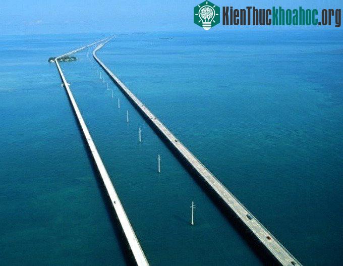 Những cây cầu ấn tượng trên thế giới- ảnh 2