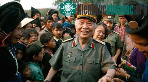 Những hình ảnh quý về Đại tướng Võ Nguyên Giáp ảnh 11