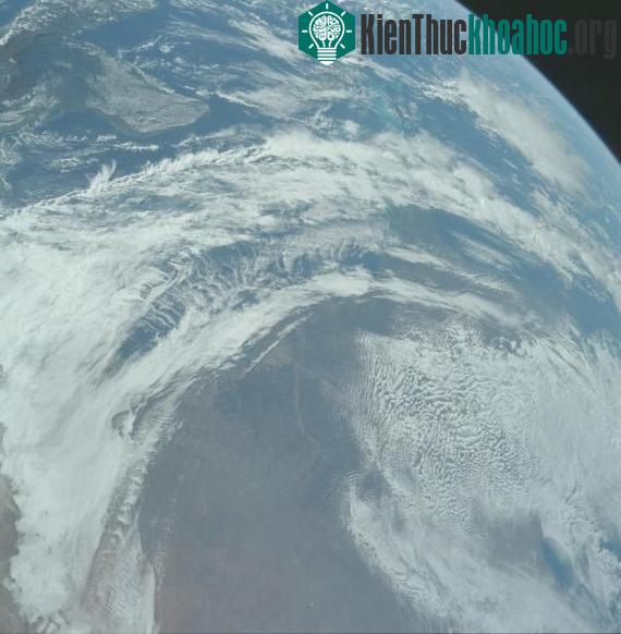 NASA công bố 8.400 bức ảnh về quá trình khám phá Mặt Trăng ảnh 13