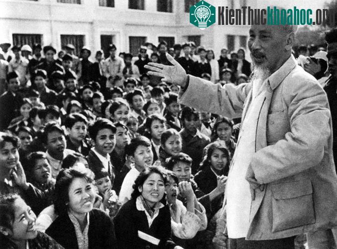 Xúc động hình ảnh giản dị và cao quý của Bác Hồ- ảnh 13
