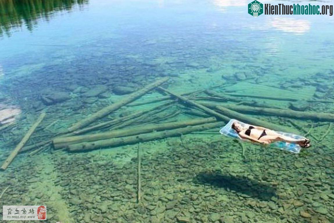 Lơ lửng trên không. (Ảnh: imgur.com)