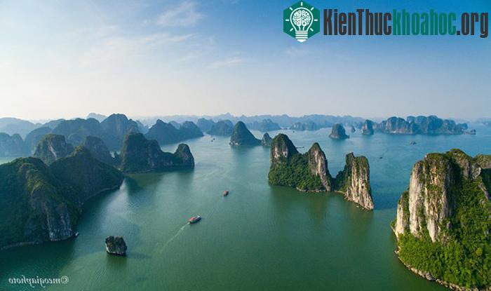 Vịnh Hạ Long cũng là danh thắng được đoàn làm phim lựa chọn. Kỳ quan thiên nhiên này là điểm du lịch không thể bỏ qua của các du khách quốc tế khi tới...