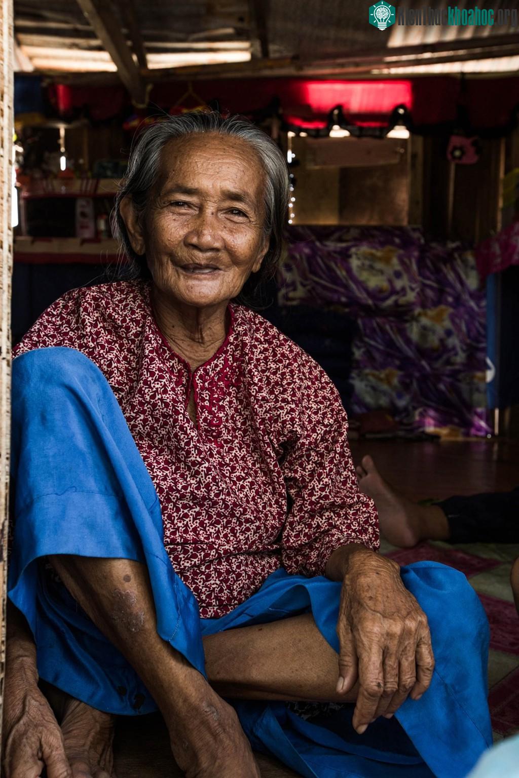 Thay vì hoài cổ hay lo lắng cho tương lai, người Bajau chỉ sống cho hiện tại.