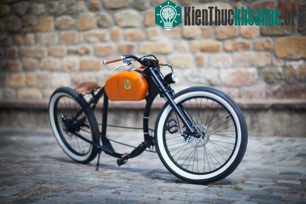 Xe đạp lai "xế nổ" cafe racer.