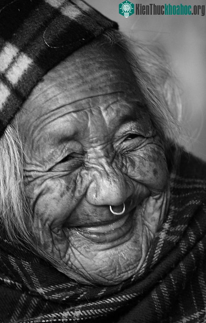 Nụ cười tuổi xế già: "Không răng" vẫn đẹp ảnh 15