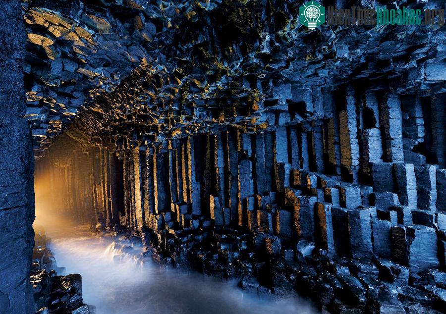 Hang Fingal, Scotland
