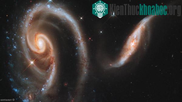 Chiêm ngưỡng chùm ảnh thiên văn tuyệt đẹp mừng kính Hubble 25 tuổi
