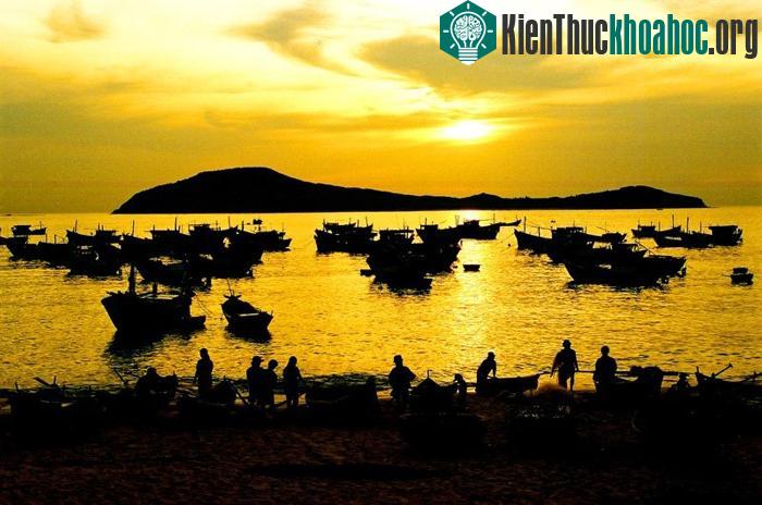Vẻ đẹp mê hoặc trời nước đầm phá Việt Nam