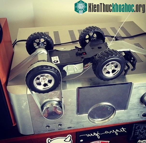 Mô hình "điều khiển từ xa"