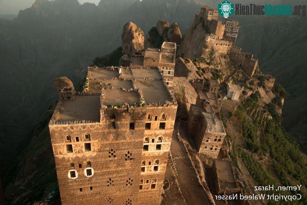 Quang cảnh từ trên trực thăng nhìn xuống Haraz, Yemen.