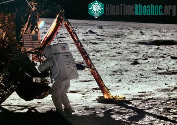 NASA công bố 8.400 bức ảnh về quá trình khám phá Mặt Trăng ảnh 2