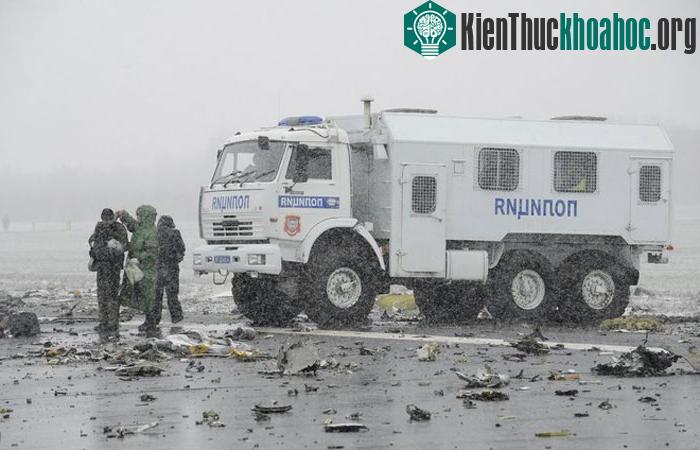 Xe cảnh sát tại sân bay Rostov-On-Don.