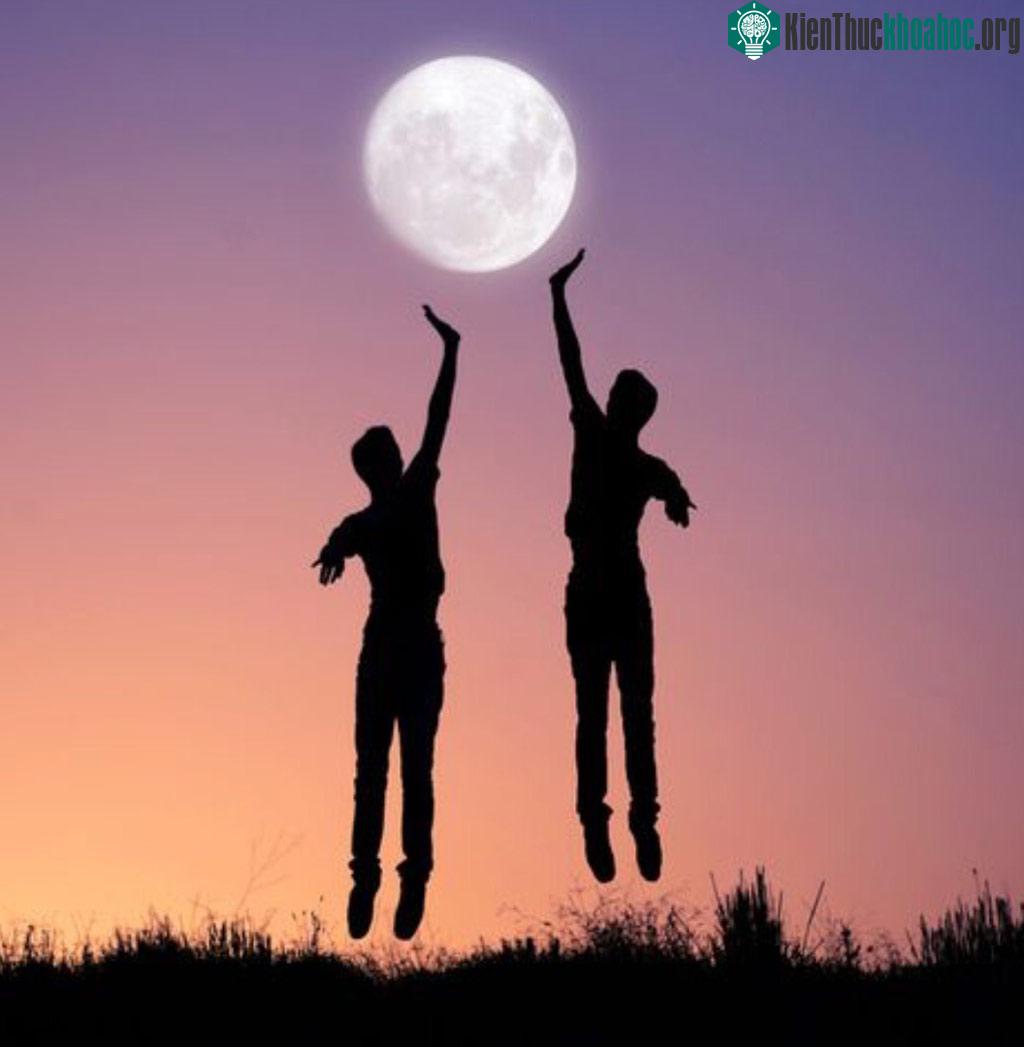 Khi nhiếp ảnh gia chơi đùa cùng trăng! ảnh 2