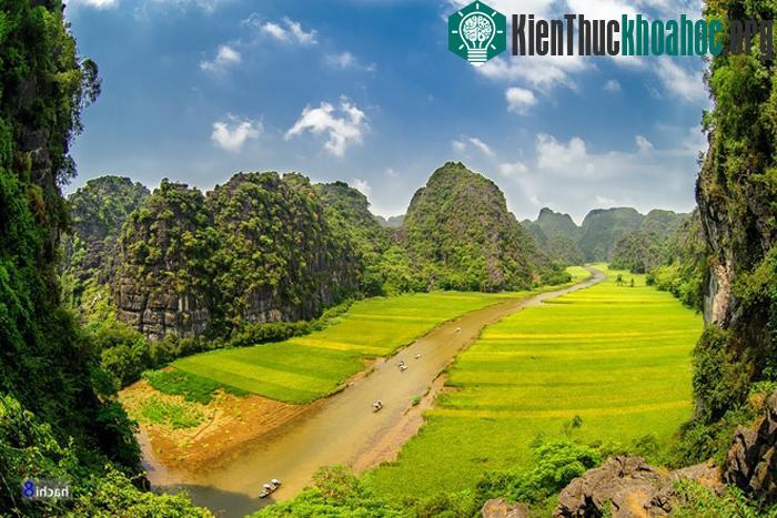 Thung lũng rộng 2 ha bên trong quần thể danh thắng Tràng An