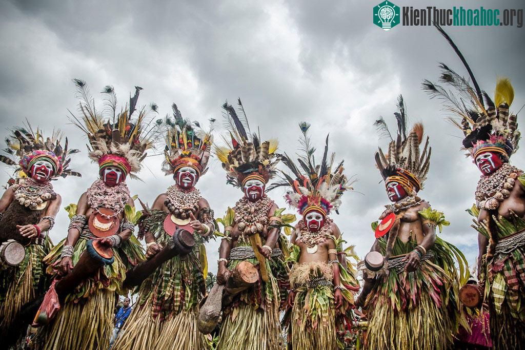 Khoảnh khắc độc đáo ở chương trình họp mặt các bộ tộc thổ dân Goroka, Papua New Guinea.