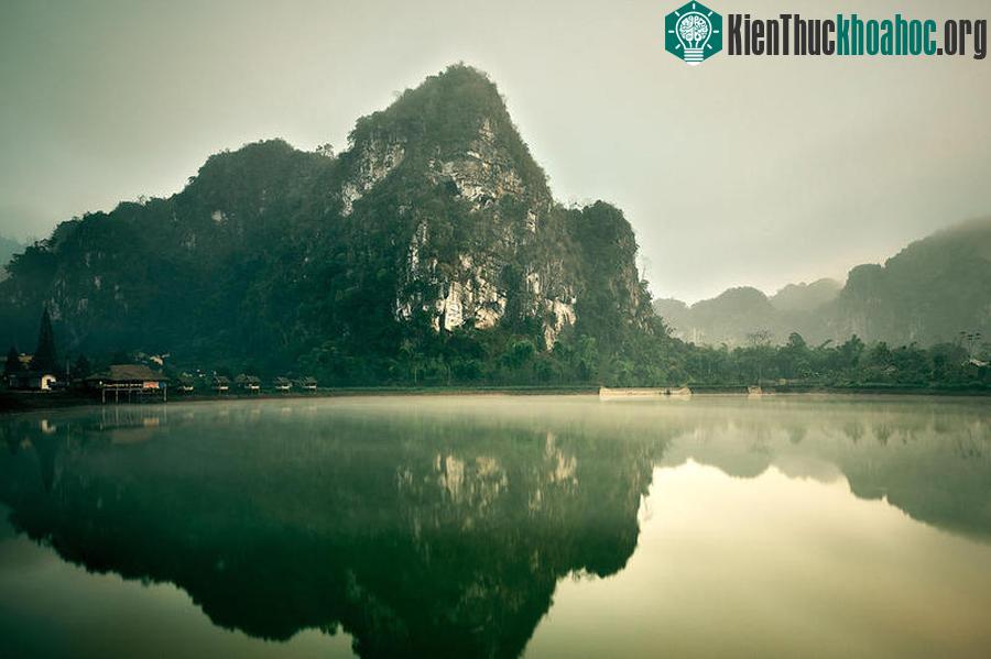 Vieng Xai, Lào: Vieng Xai là địa điểm hay bị bỏ qua khi so với Luang Prabang và Vang Vieng. Đây là nơi lý tưởng để trải nghiệm lịch sử hiện đại của quốc gia này. Bạn nên đăng ký tour tham quan các ...