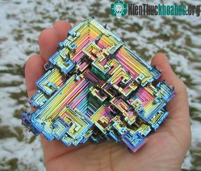 Bí ẩn vũ trụ ẩn giấu trong những viên đá quý tự nhiên