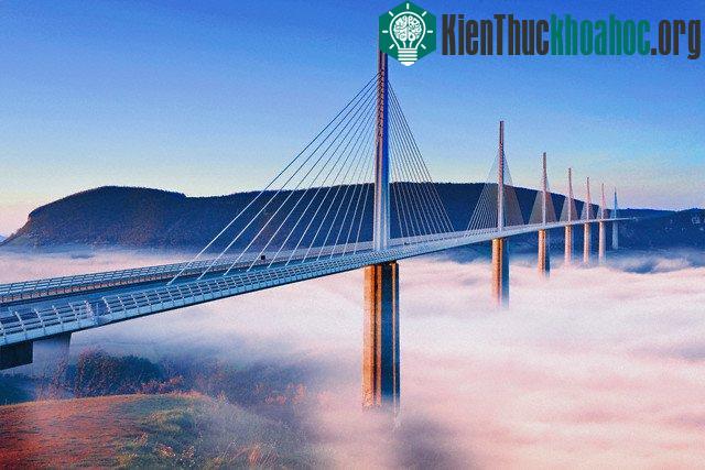 Những cây cầu ấn tượng trên thế giới- ảnh 3