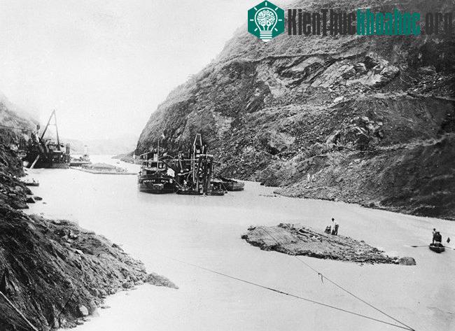Bộ ảnh đáng kinh ngạc về việc xây dựng kênh đào Panama- ảnh 3