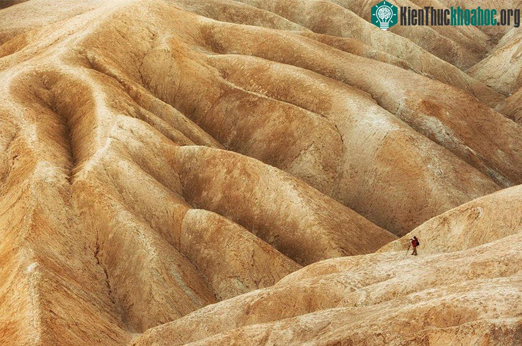 Bộ ảnh con người nhỏ bé trước thiên nhiên hùng vĩ ảnh 21