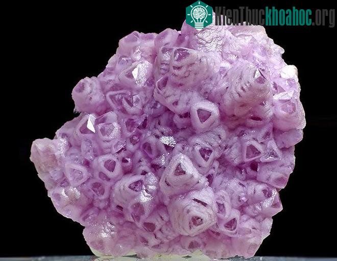 Bí ẩn vũ trụ ẩn giấu trong những viên đá quý tự nhiên