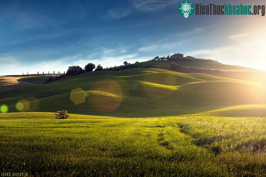 Sunset in Tuscany by Peter Zelei