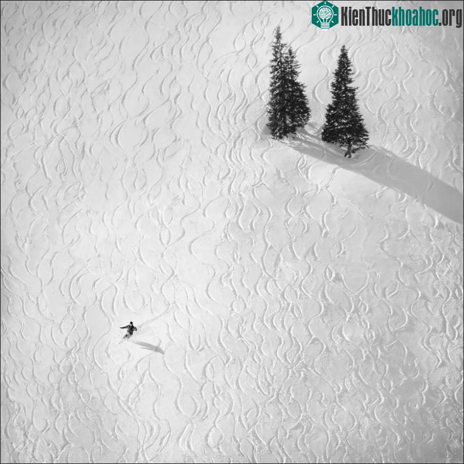 Bộ ảnh con người nhỏ bé trước thiên nhiên hùng vĩ ảnh 26