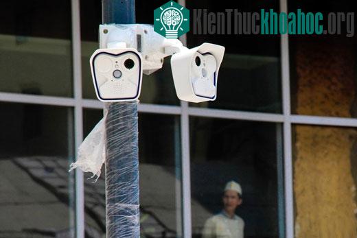 Camera an ninh hiện đại có độ bền cao truyền dữ liệu 24/24h.
