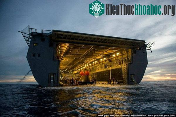 "Nhiệm vụ này là bằng chứng cho cam kết của Hải quân Mỹ khi nghiên cứu và phát triển công nghệ, kỹ thuật đảm bảo an toàn cho con người trong các chuyến bay vào không gian. Tôi rất tự hào về nh...
