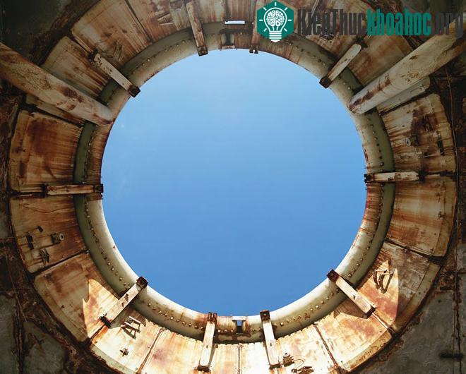 Vòng đai phóng tên lửa tại bãi phóng LC-34 thuộc Căn cứ Không quân Canaveral, bang Florida. Tên lửa thế hệ Saturn thuộc chương trình Apollo từng được phóng đi từ khu vực này. Năm 1967, Apollo 1 - s...