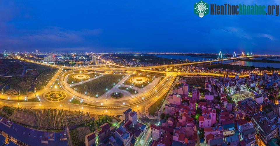 "Cầu Nhật Tân" của tác giả Nguyễn Hà Phương.
