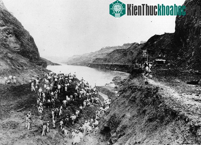 Bộ ảnh đáng kinh ngạc về việc xây dựng kênh đào Panama- ảnh 4