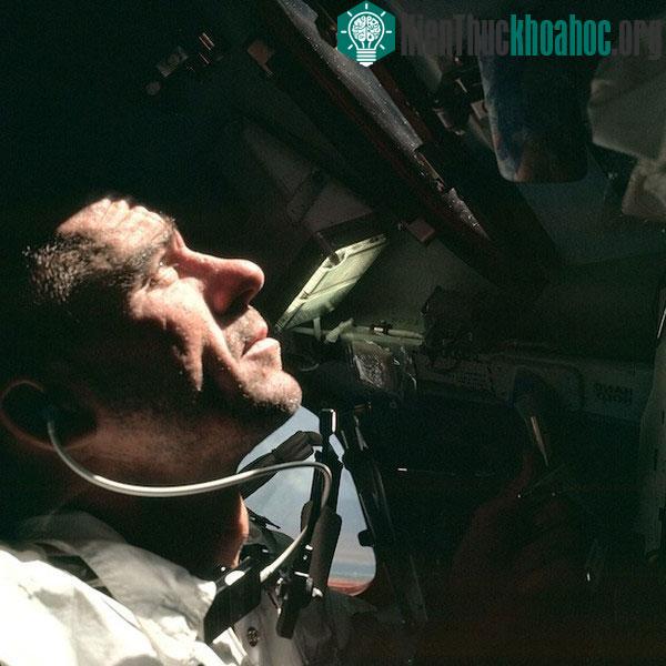 Phi hành gia Wally Schirra của Apollo 7