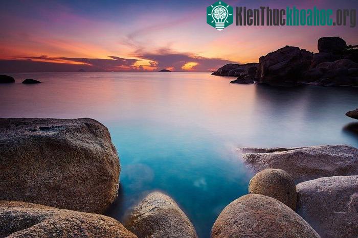 Bình minh nhắn gửi những tia nắng sớm cho Hòn Chồng- (Ảnh: danny_ocean)