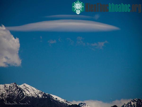 Kinh ngạc những đám mây có hình dáng giống UFO