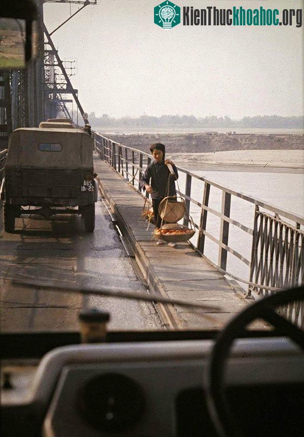 Những bức ảnh tuyệt đẹp về Hà Nội - Huế - Đà Nẵng - Sài Gòn vào năm 1979