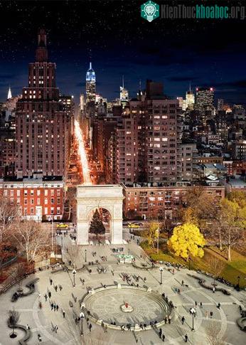 Quảng trường Washington, ánh sáng và bóng tối lúc này được chuyển từ gần đến xa.